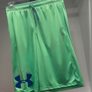 Boys youth under Armour shorts